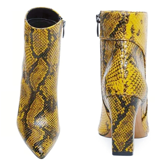 Sexy Bold Steven by Steve Madden Embossed Leather - Picture 4 of 6